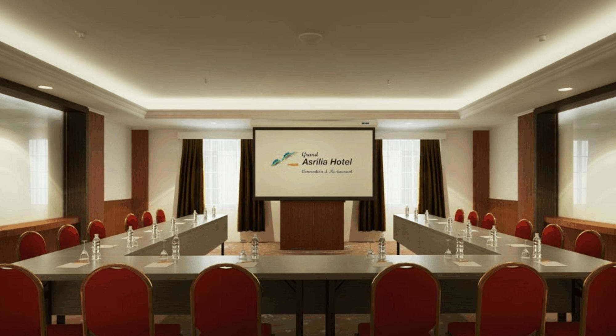 Grand Asrilia Hotel Bandung Exterior photo